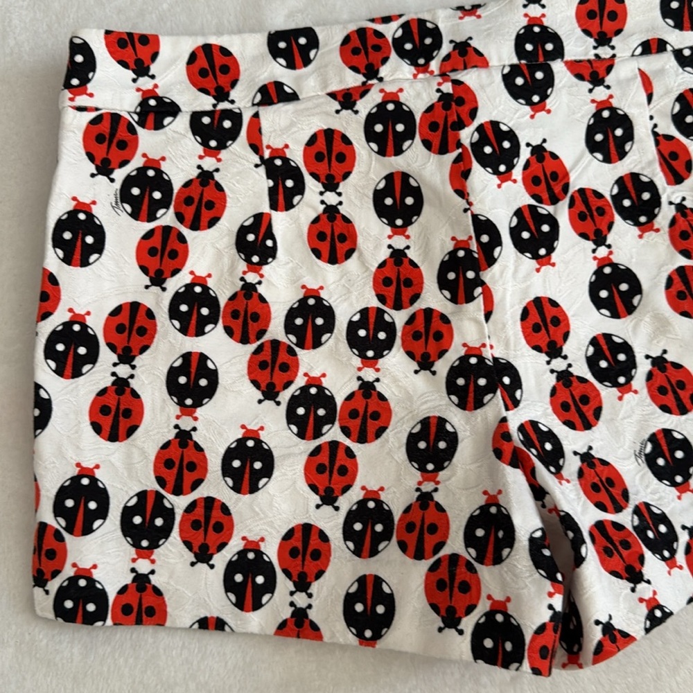 Trina Turk | Corbin Ladybug Print Cotton Stretch Shorts 181505 White/Red/Black 6 - Picture 13 of 16